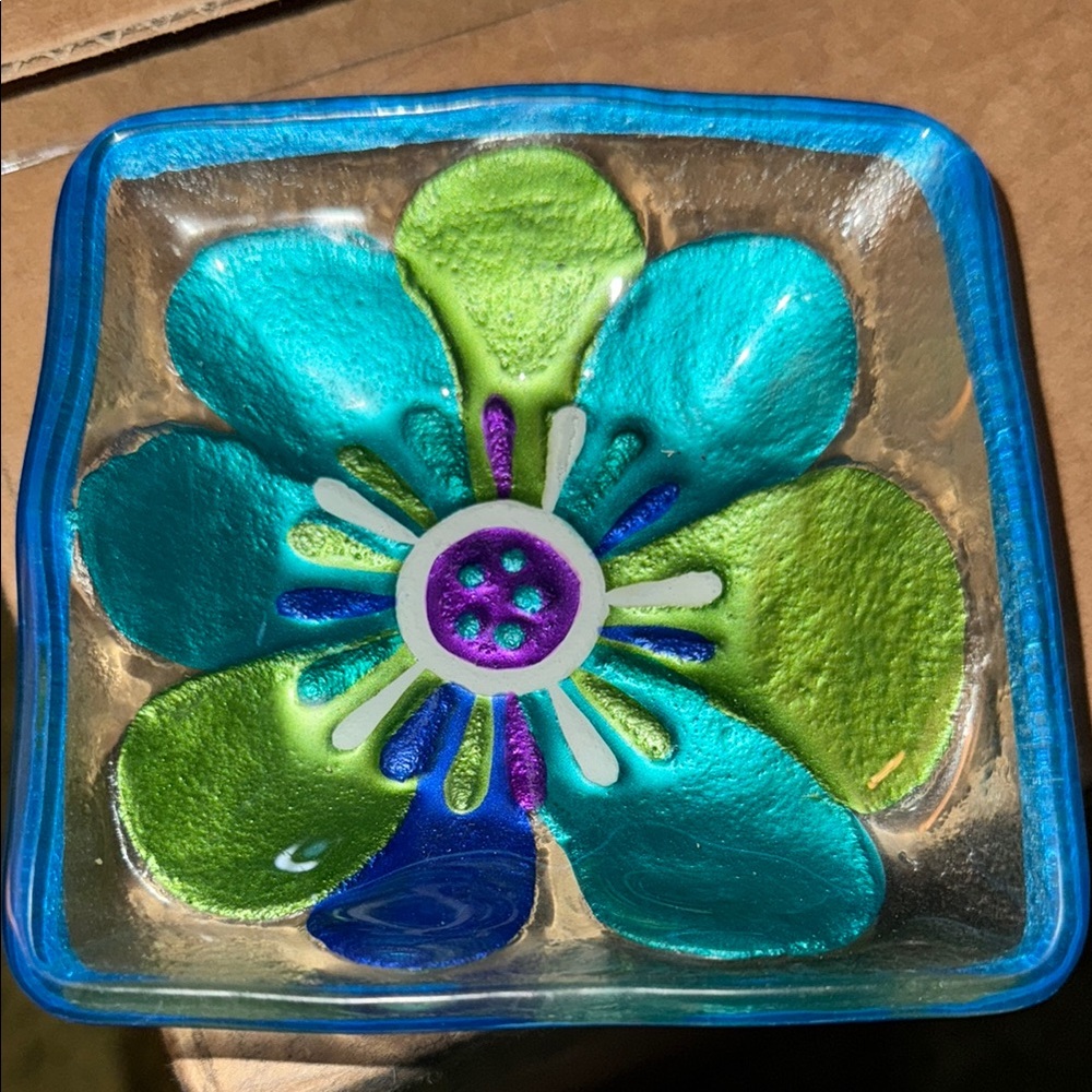 Silverstei by Demdaco Glass Flower Art Piece